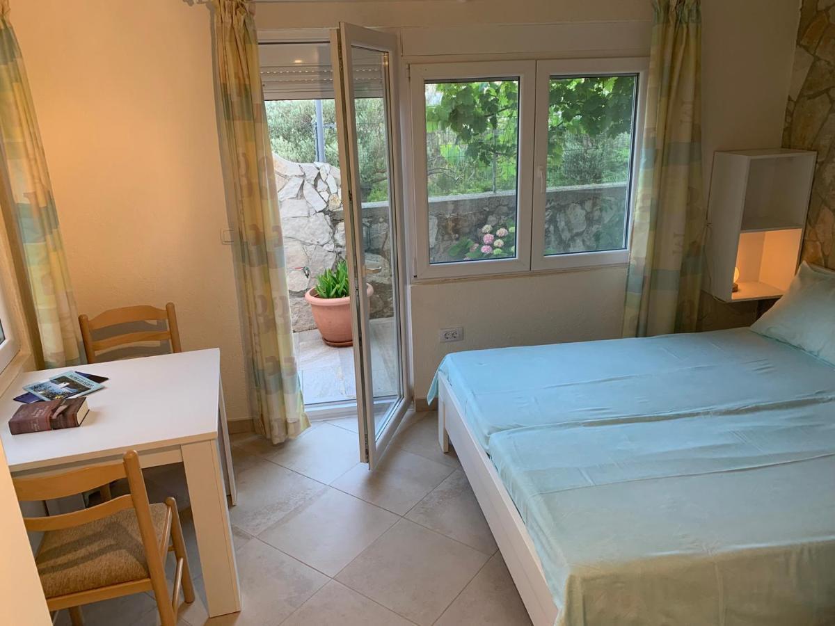 Apartments Mirian Petrovac Exterior photo